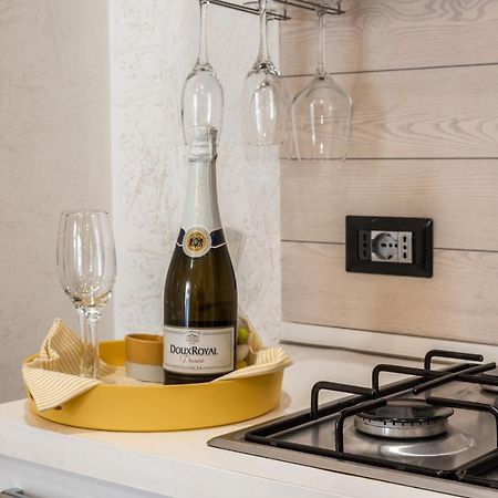 Yhellow Home Comfy Apartment Барі Екстер'єр фото